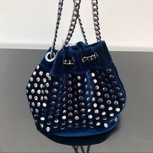 🆕JustFab 💙 Franco Studded Bucket Bag Chain Purse
